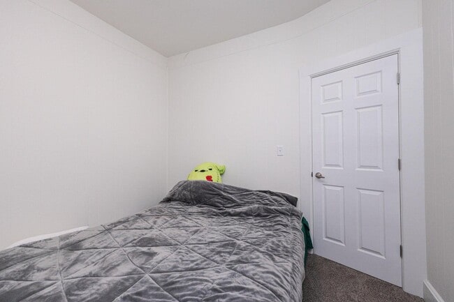 Building Photo - 224 Margaret St