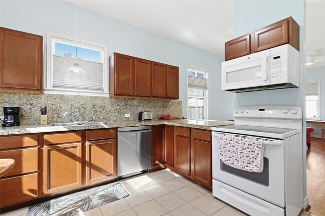 Building Photo - 1511 Church St