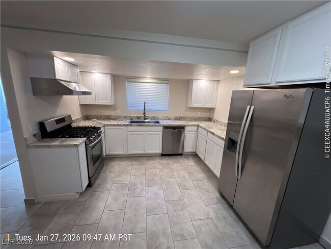 Foto del edificio - 6731 W Charleston Blvd