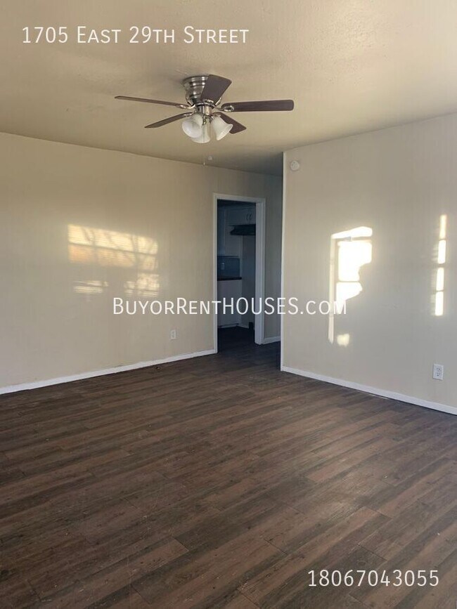 Foto del edificio - Handyman Special $99 Move in + Admin Fee /...