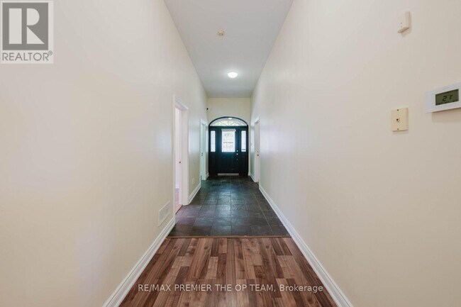 Photo du bâtiment - 7930 Kipling Ave