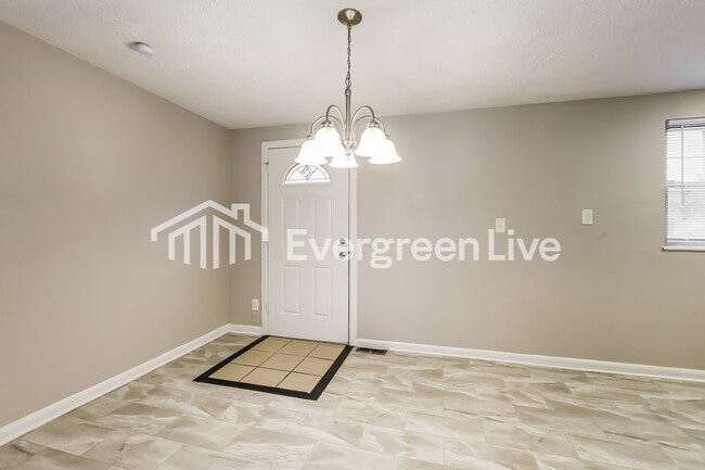 Building Photo - 1401 Wolf Cir