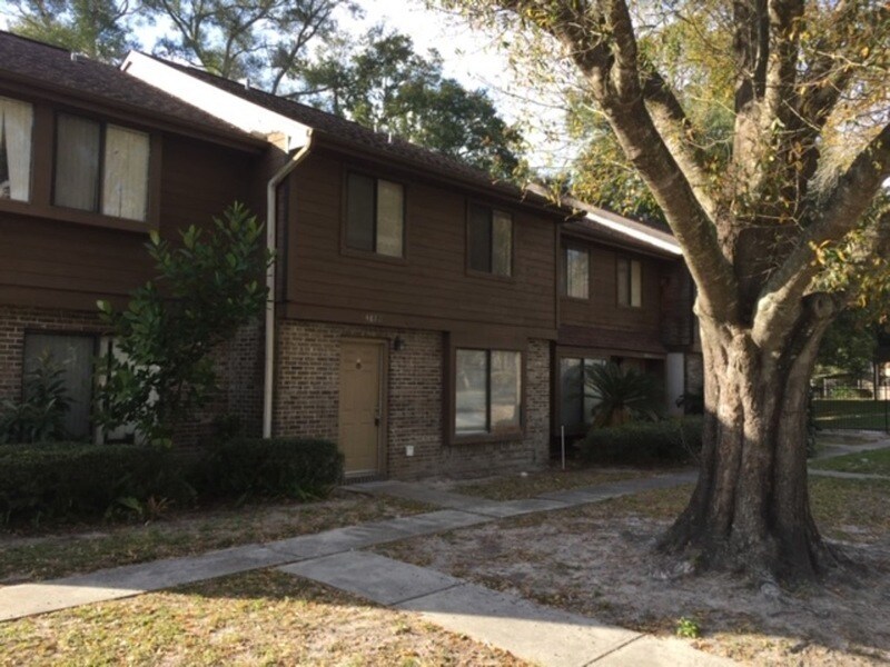 Primary Photo - 4810 Sanoma Village