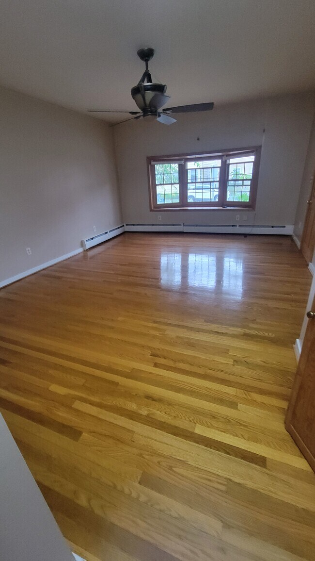 Entrada principal del apartamento - 931 24th St