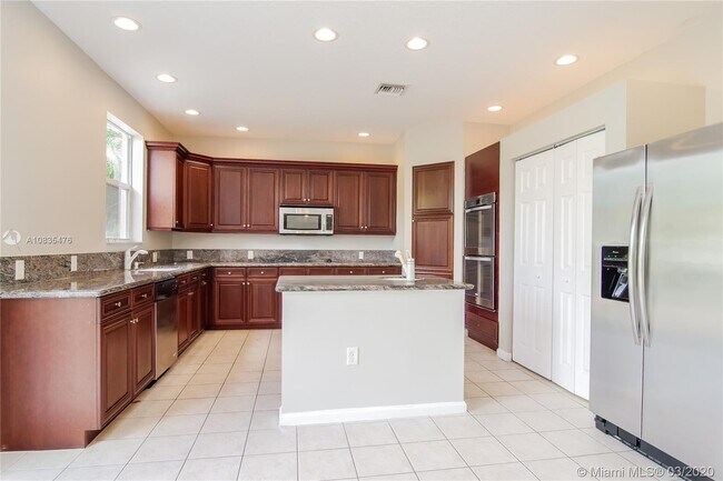 Building Photo - 15855 SW 51st St