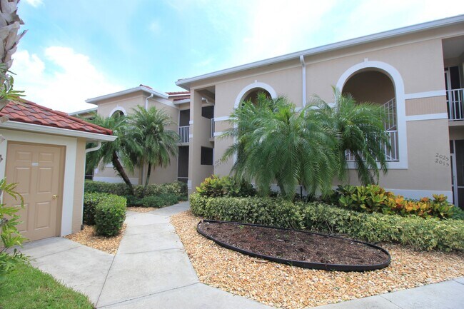 Foto del edificio - 2820 Cypress Trace Cir