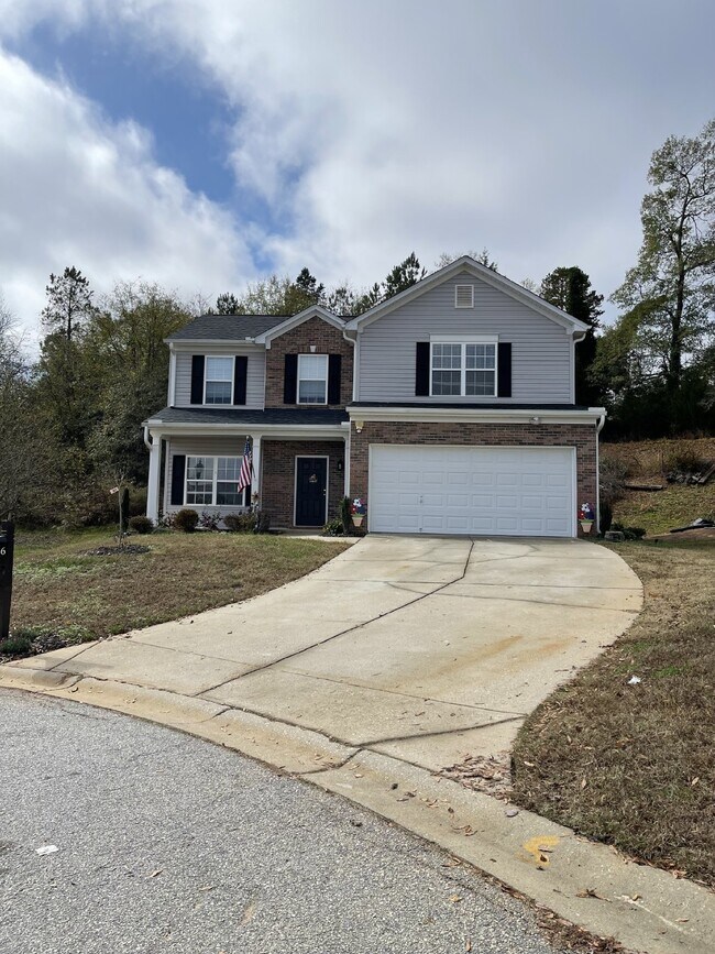 Photo - Charming 4-Bedroom Rental Home with Spacious Layout in Greenville, SC!