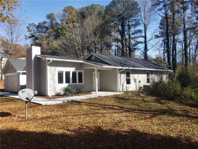 Building Photo - 2270 Salem Dr