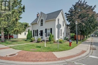 Building Photo - 491 Pearl St