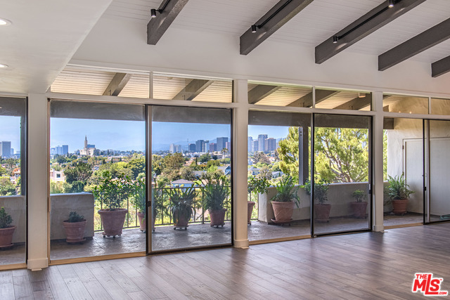 Foto del edificio - 2145 Century Woods Way