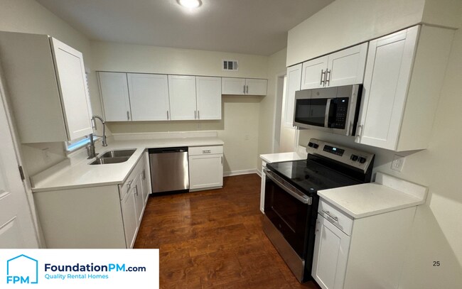 Foto del edificio - 1340 S White Station Rd