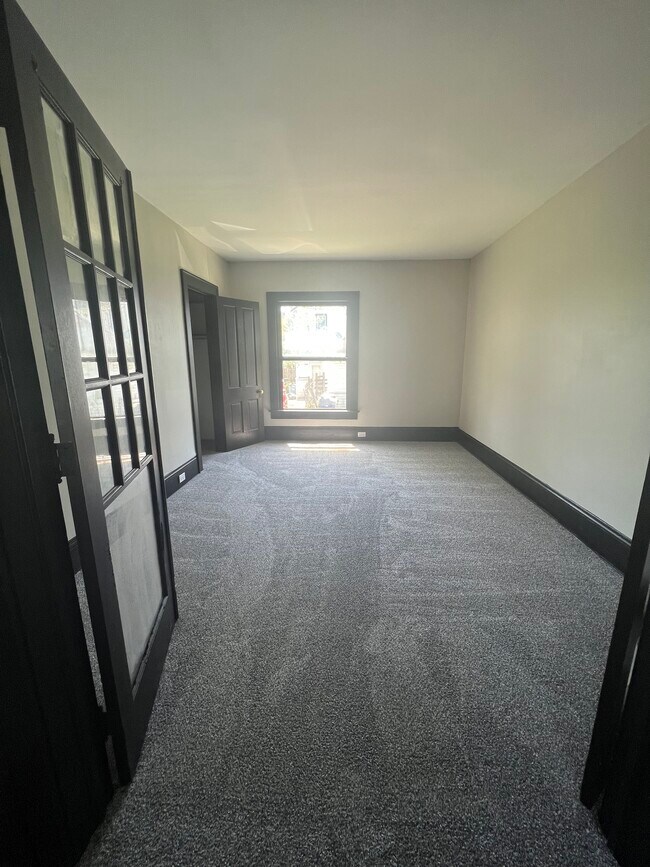 Building Photo - 1514 Clifton Ave