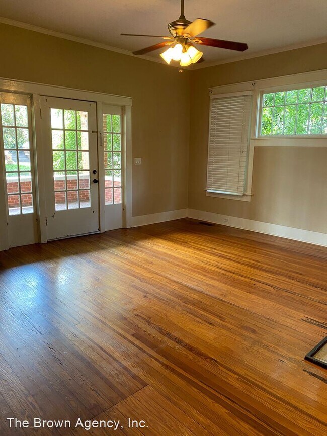 Building Photo - 3 br, 2 bath House - 704 Ave. D