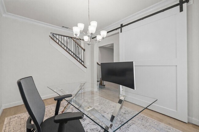 Foto del edificio - 4428 Mill Pond Dr