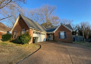 Building Photo - 2819 Hidden Creek Cove