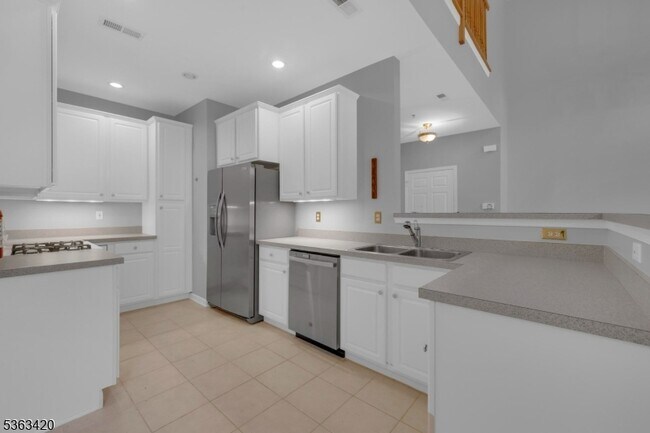 Foto del edificio - 59 Taft Ln
