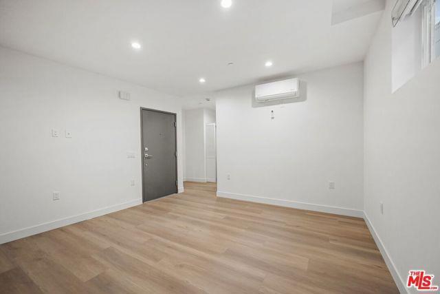 Foto principal - 1212 McClellan Dr