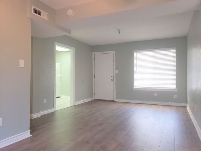 Foto principal - 2242 NW 42nd St