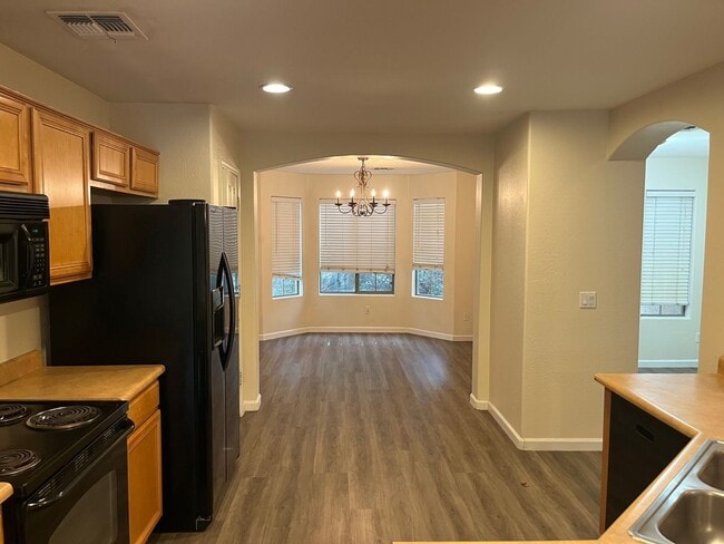 Foto del edificio - 11292 N 161st Dr