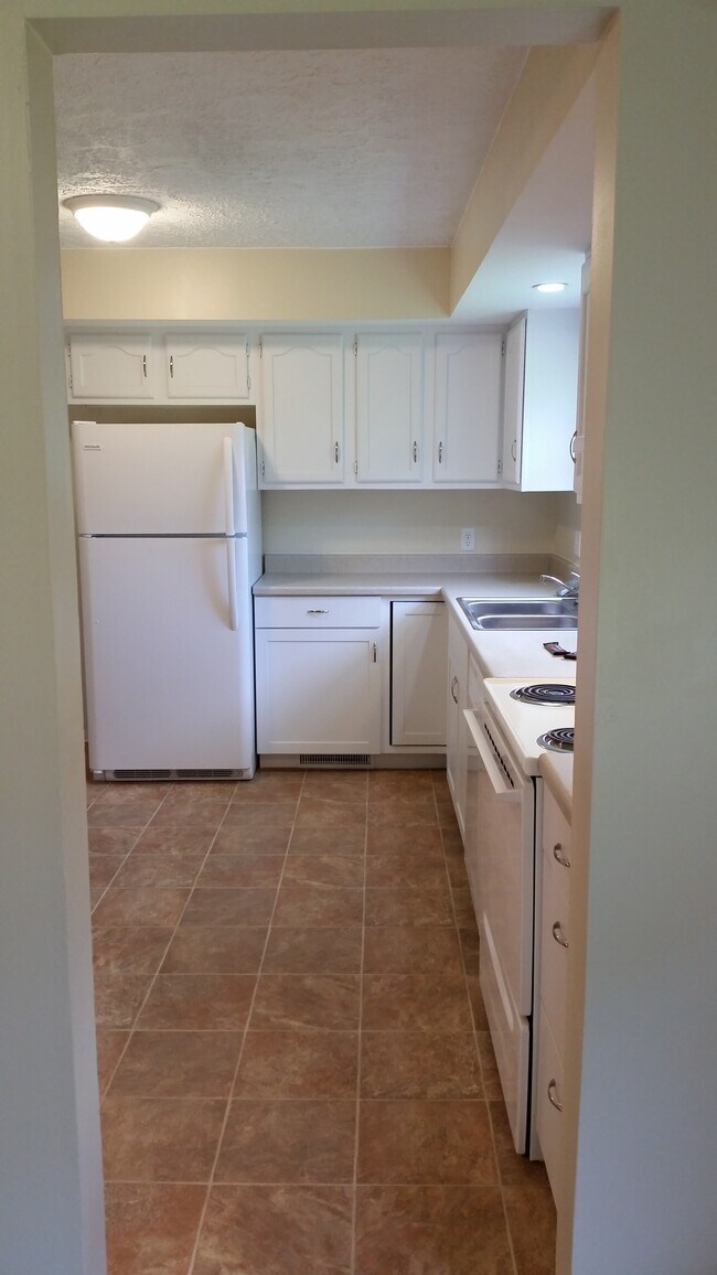 Foto del edificio - 543 E School St