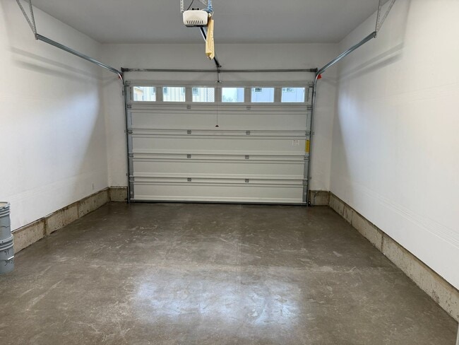 Foto del edificio - Beautiful Three Bedroom New Construction Home For Rent