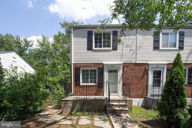 Building Photo - 5813 Fifer Dr