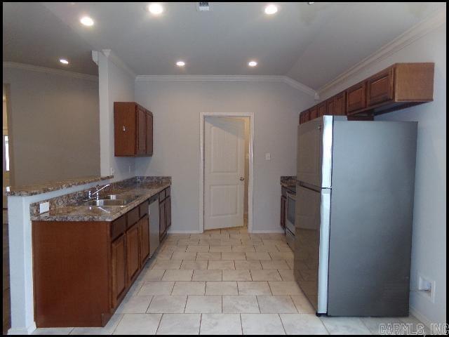 Building Photo - 6484 Amalie Dr