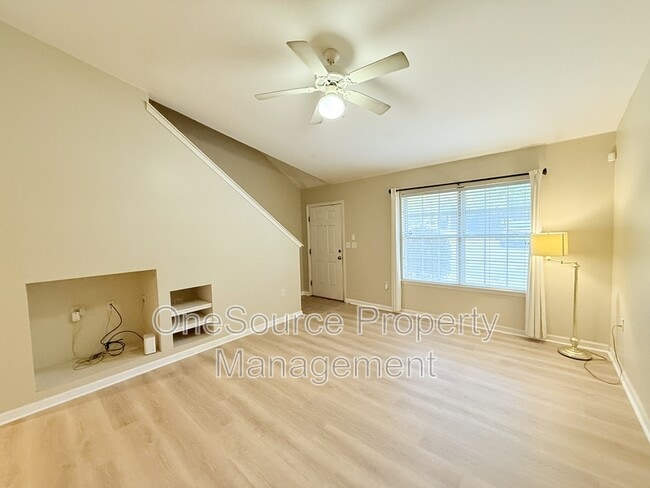 Foto del edificio - 2738 W Tharpe St