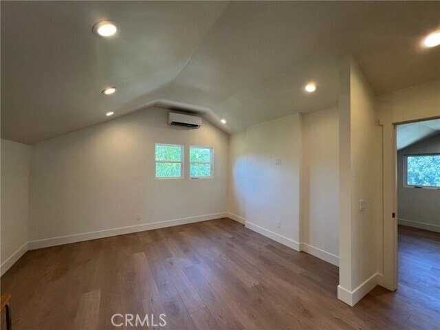 Foto del edificio - 1161 N Summit Ave