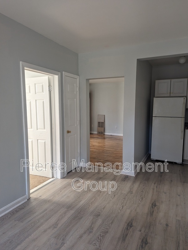 Building Photo - 529 Massabesic St