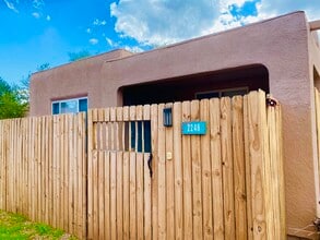 Building Photo - 2248 Matthew Ave