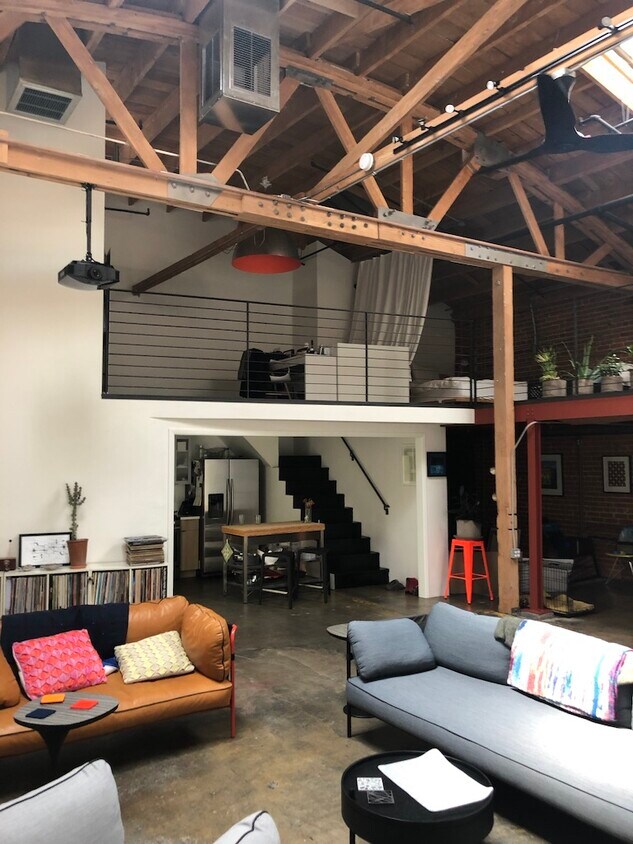 Main Room - 2450 Hunter St