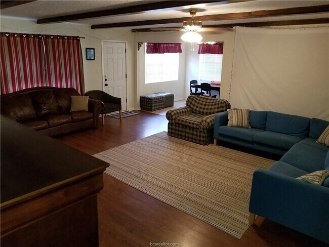 Foto del edificio - 1301 Austin Ave