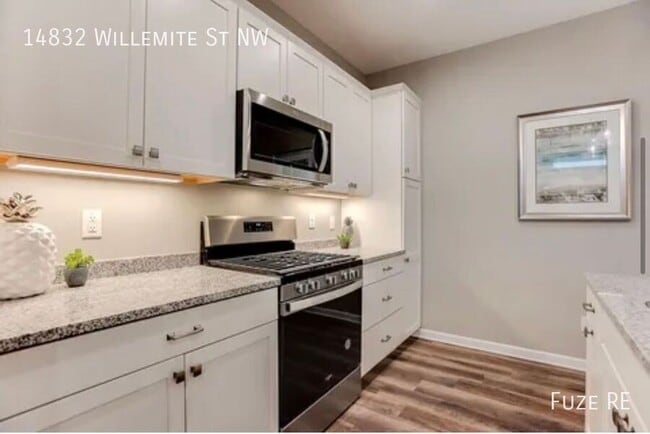 Foto del edificio - 14832 Willemite St NW