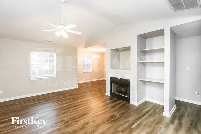 Foto del edificio - 6713 Rain Creek Way