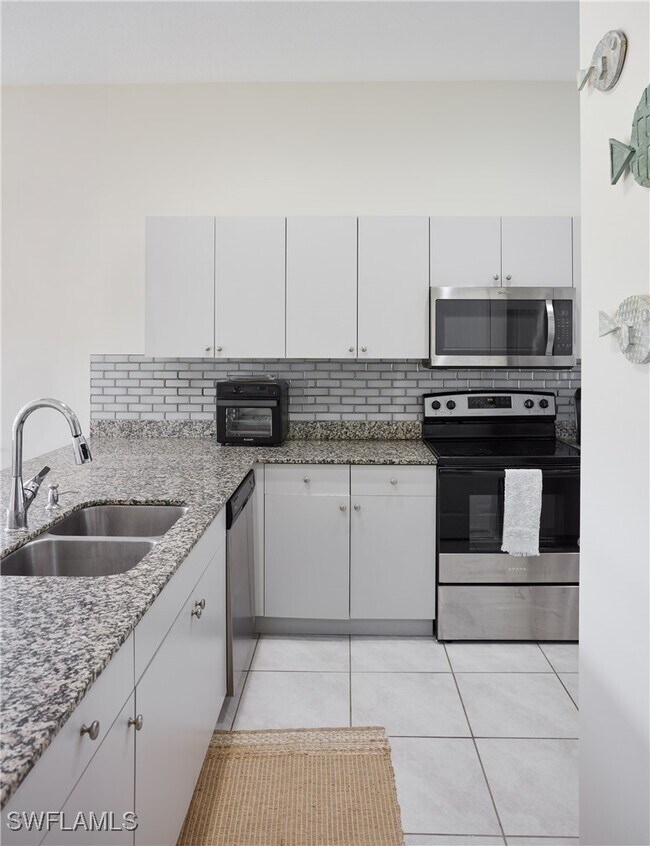 Foto del edificio - 5563 Useppa Dr