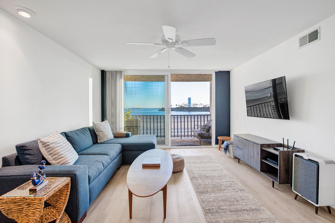 Foto principal - 1140 E Ocean Blvd