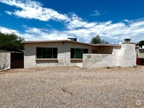 Building Photo - 3949 E Glenn St