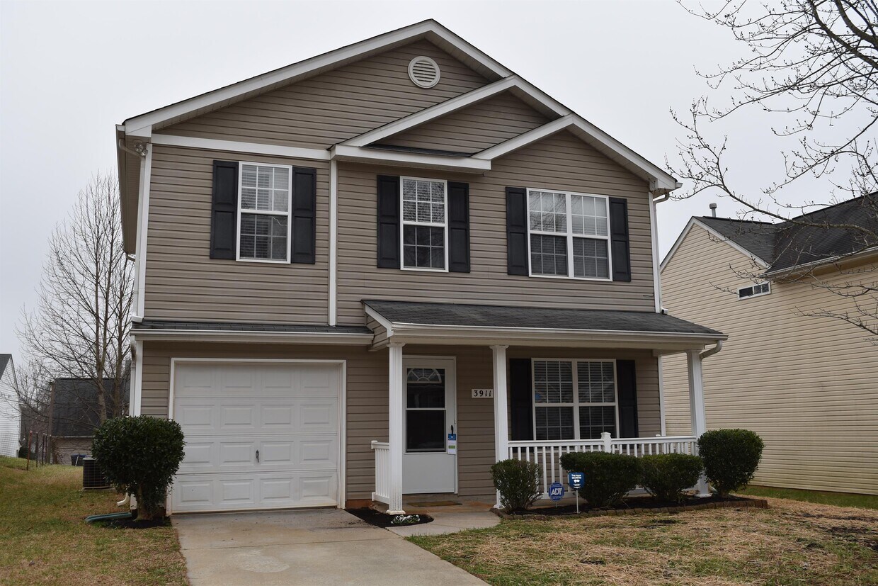 Primary Photo - 3911 Hathaway Hills Dr