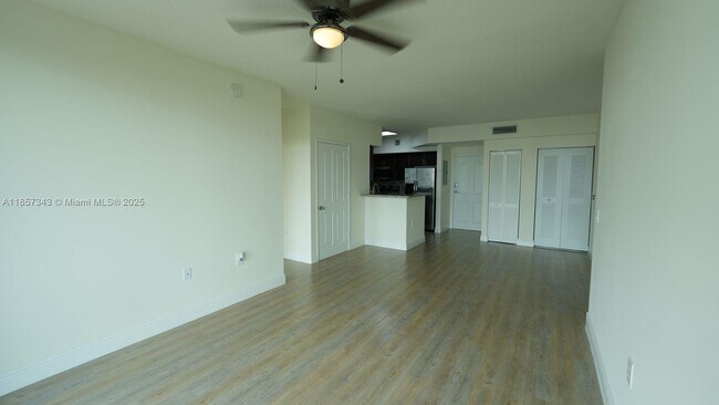 Building Photo - 987 SW 37th Ave