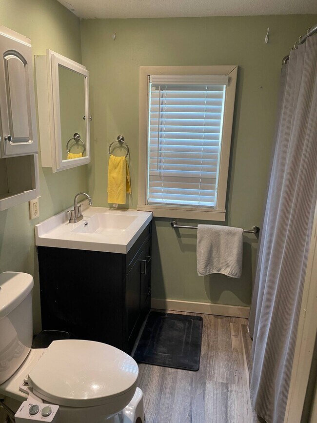 Bathroom - 1724 Center Ave NE