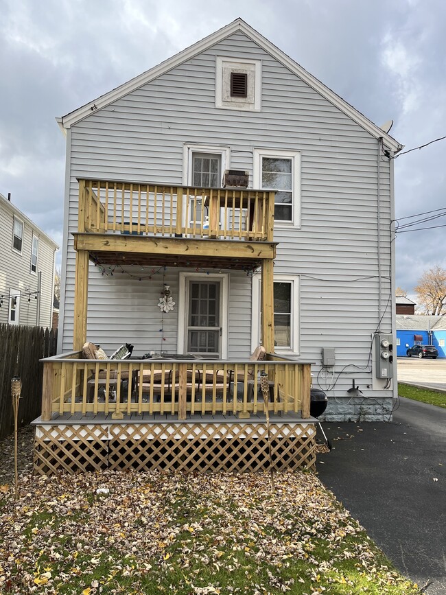 Foto del edificio - 69 Hobmoor Ave
