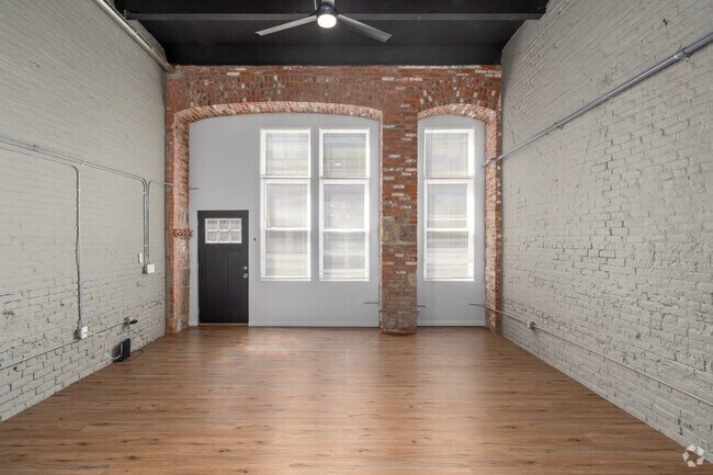 1 dormitorio, 1 baño - 810 pies cuadrados - Sala de estar - Monocacy Apartments