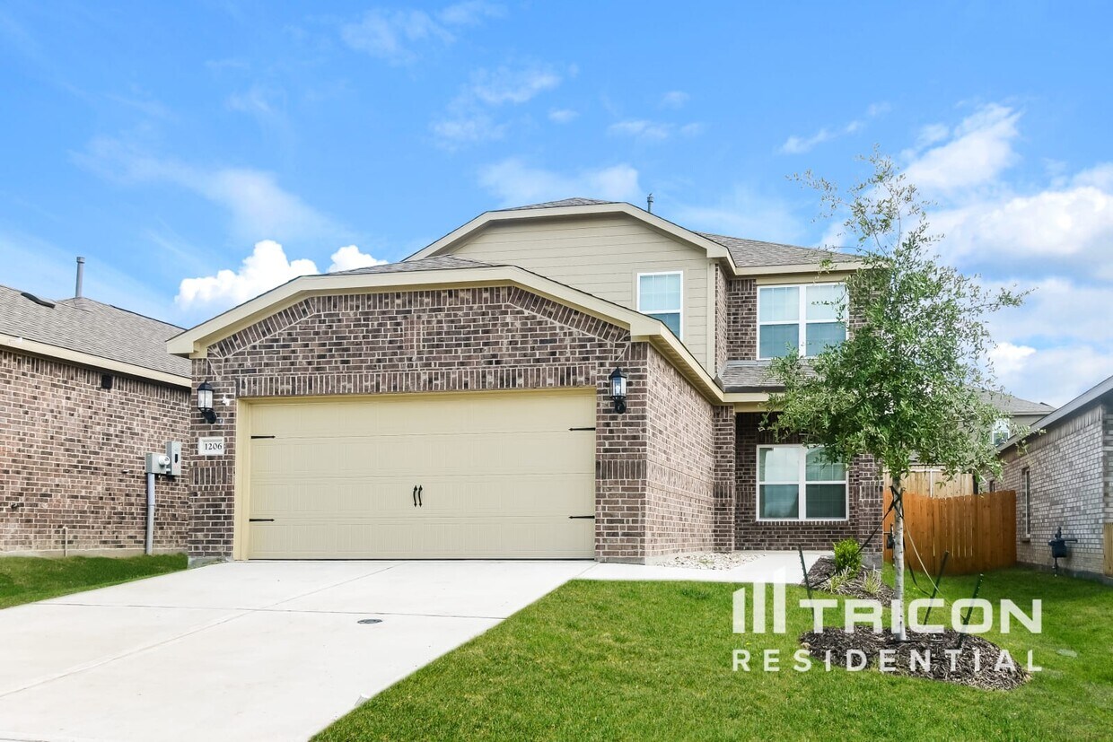 Foto principal - 1206 Dye Blvd