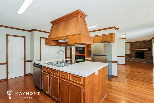 Building Photo - Charming 3 Bedroom in Evans!