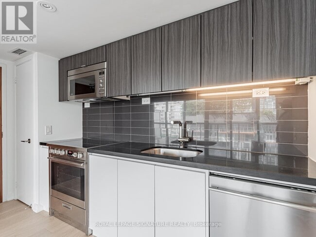 Building Photo - 75 Queens Wharf Rd