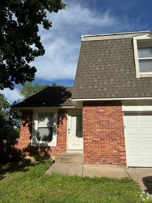 Building Photo - 311 Hawthorne Ct