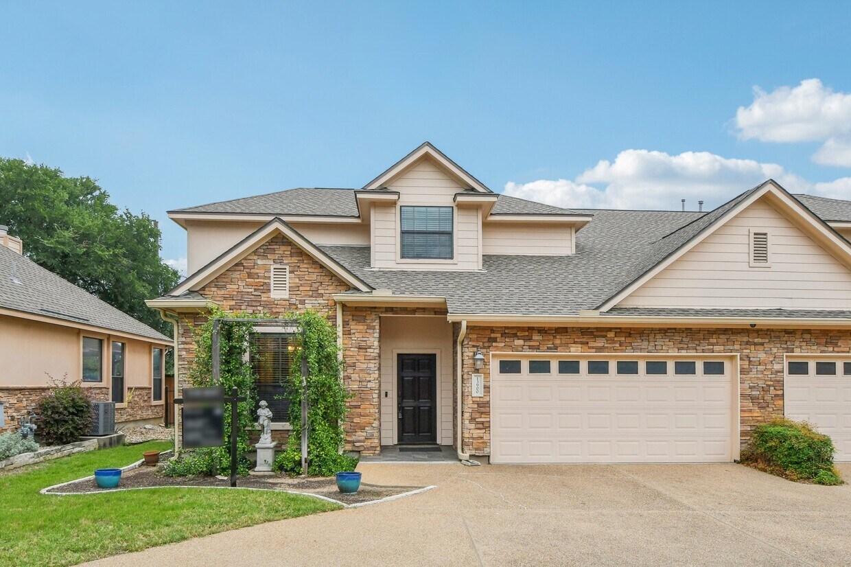Primary Photo - 13900 Ashton Woods Cir