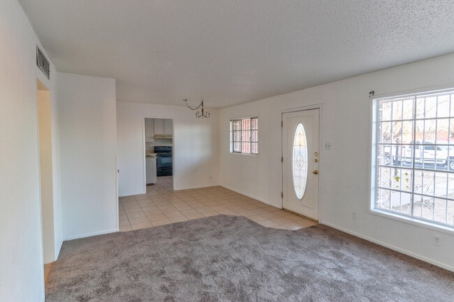 Building Photo - 5108 Mt Hood Dr