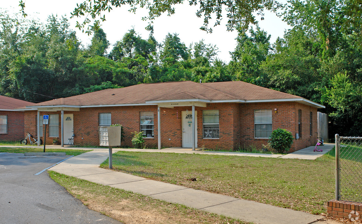Primary Photo - 2000 Trimble Rd
